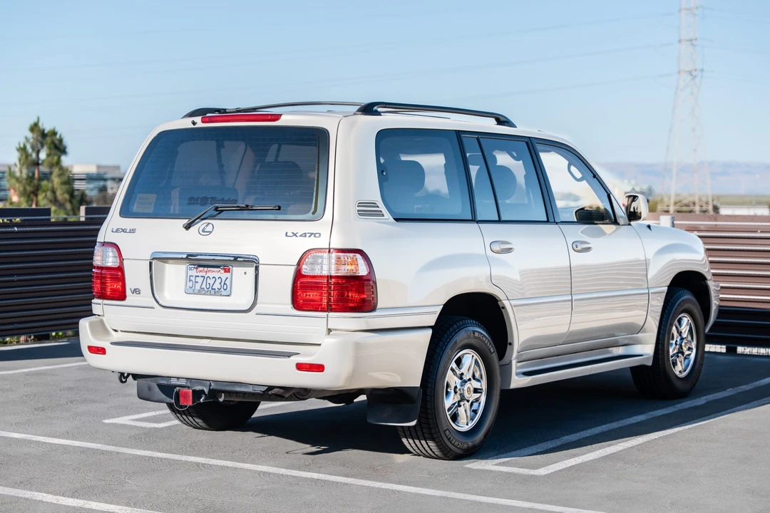 1999 Lexus LX 2nd Gen - Image 6 of 31
