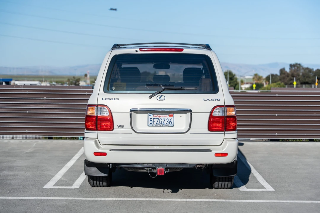 1999 Lexus LX 2nd Gen - Image 7 of 31