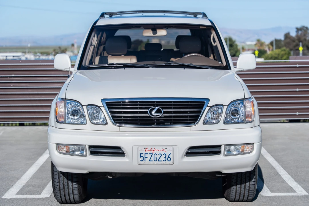 1999 Lexus LX 2nd Gen - Image 3 of 31