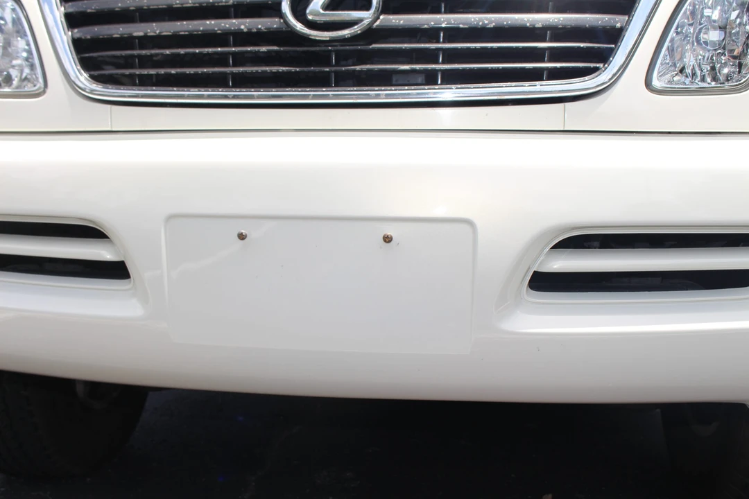 1999 Lexus LX 2nd Gen - Image 13 of 31