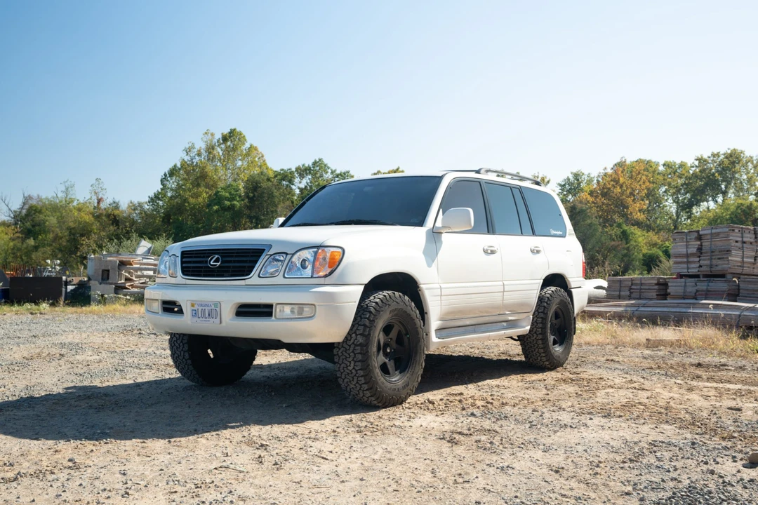 1999 Lexus LX 2nd Gen - Image 3 of 31