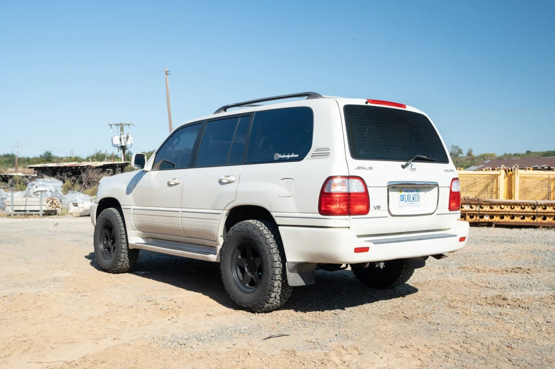 1999 Lexus LX 2nd Gen - Image 6 of 31
