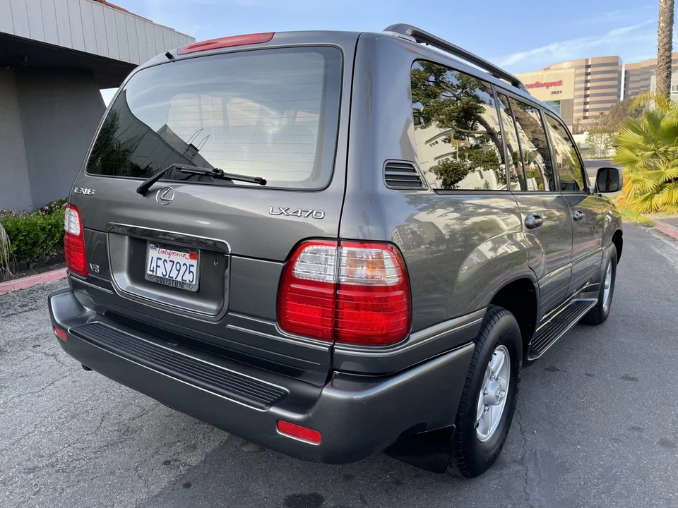 1999 Lexus LX 2nd Gen - Image 8 of 31