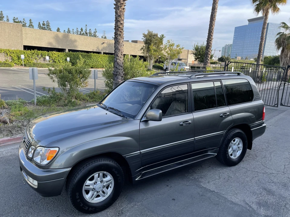 1999 Lexus LX 2nd Gen - Image 2 of 31