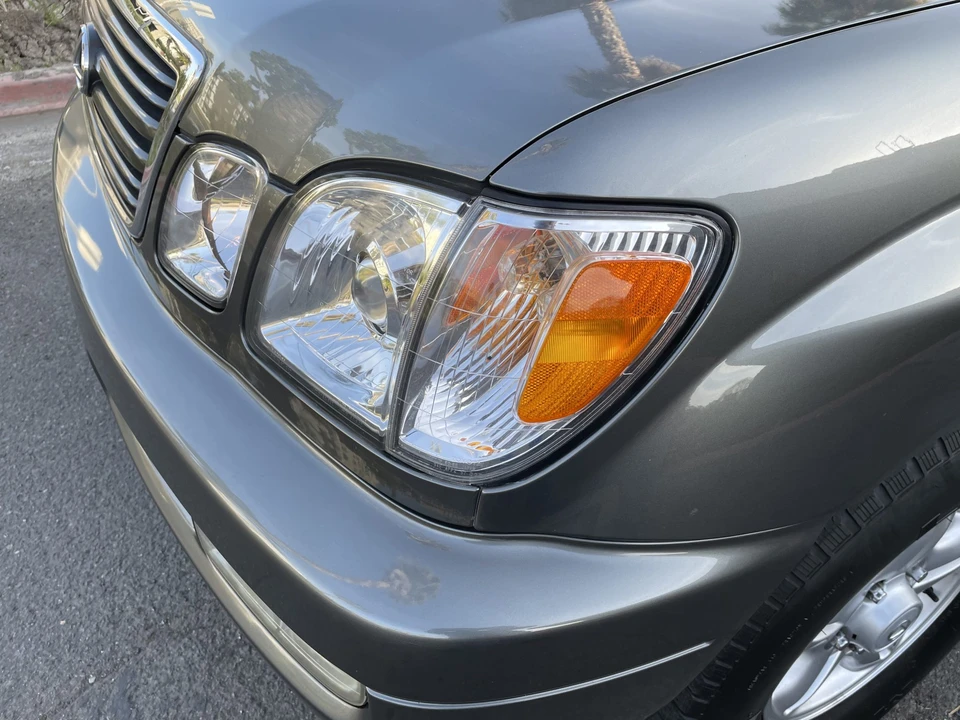 1999 Lexus LX 2nd Gen - Image 14 of 31