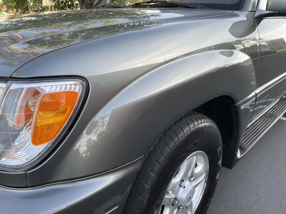 1999 Lexus LX 2nd Gen - Image 15 of 31