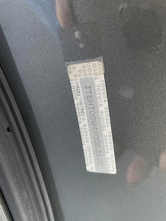 1999 Lexus LX 2nd Gen - Image 30 of 31