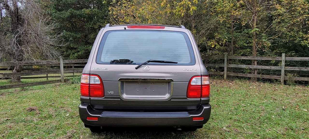 1999 Lexus LX 2nd Gen - Image 18 of 31
