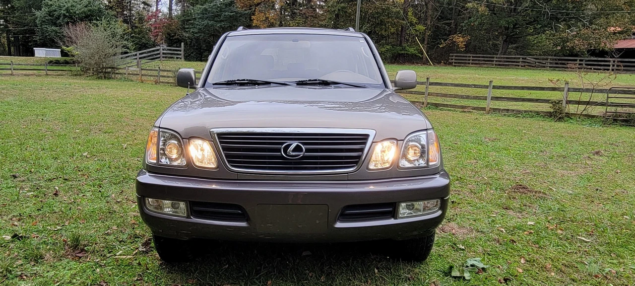 1999 Lexus LX 2nd Gen - Image 28 of 31