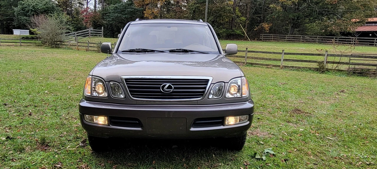 1999 Lexus LX 2nd Gen - Image 27 of 31