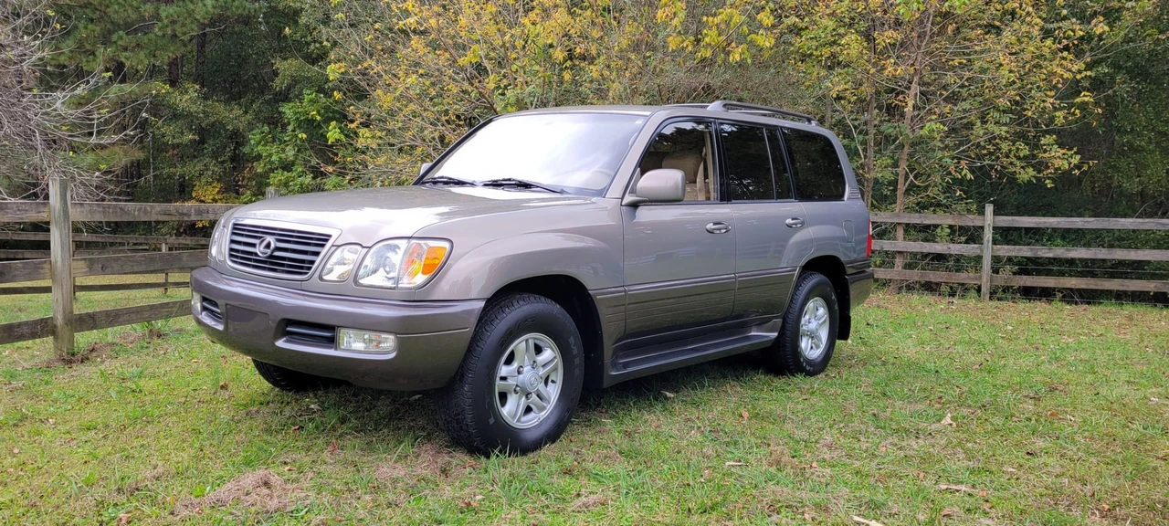 1999 Lexus LX 2nd Gen - Image 8 of 31