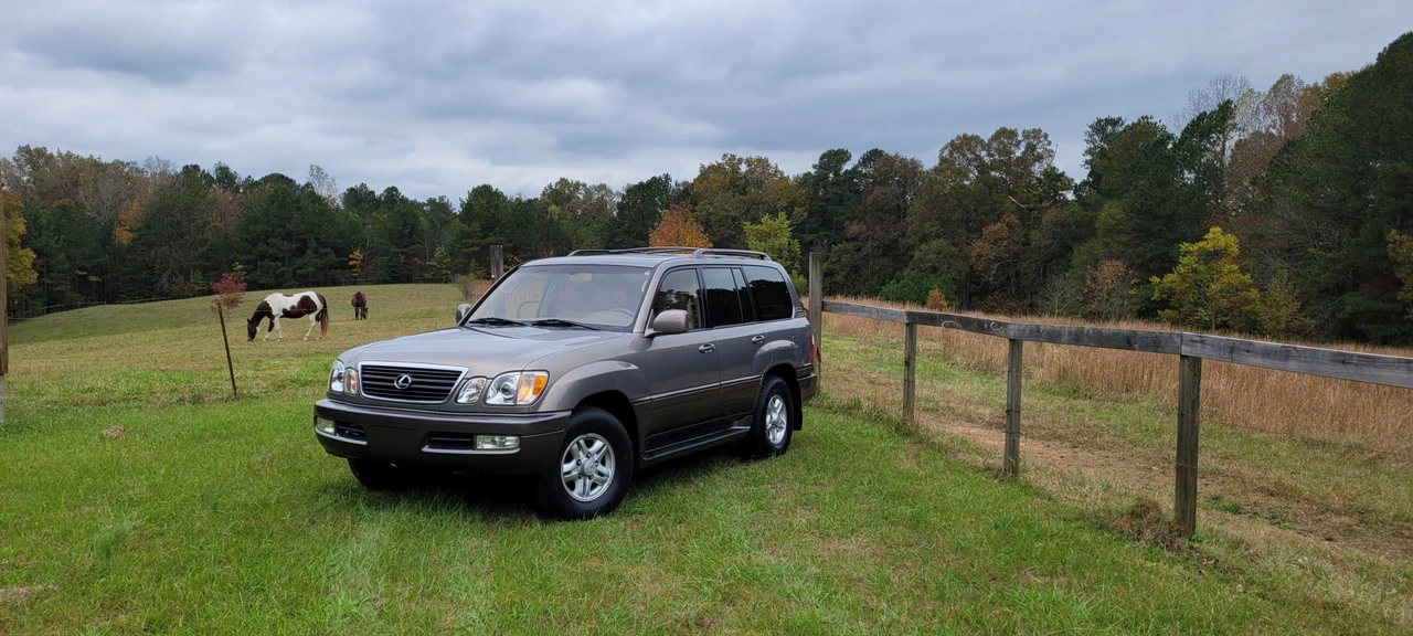 1999 Lexus LX 2nd Gen - Image 4 of 31