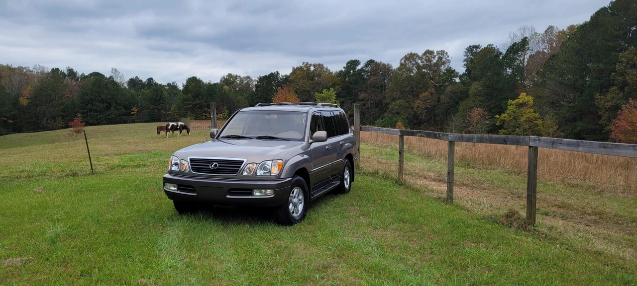 1999 Lexus LX 2nd Gen - Image 2 of 31
