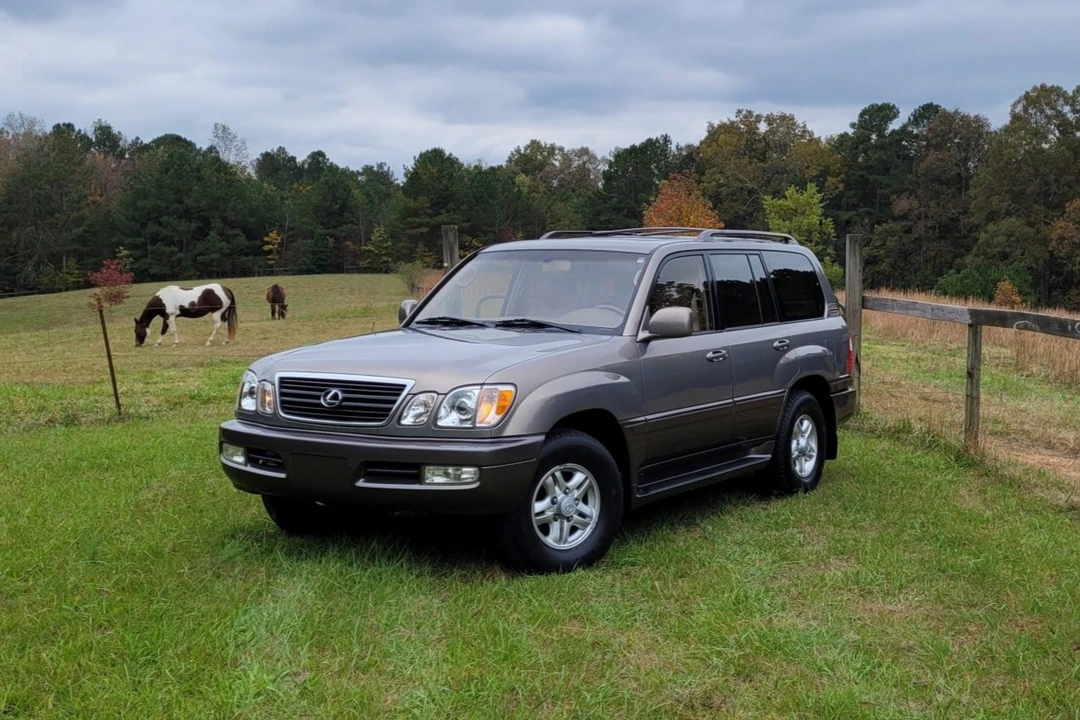 1999 Lexus LX 2nd Gen - Image 5 of 31
