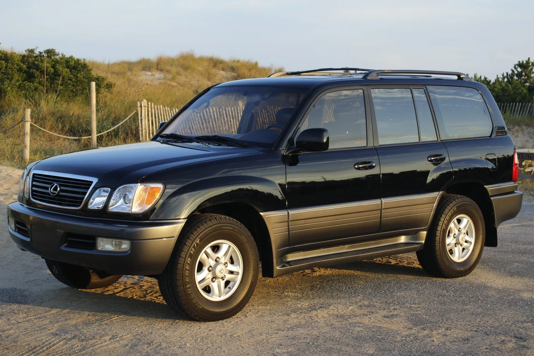 1999 Lexus LX 2nd Gen - Image 3 of 31