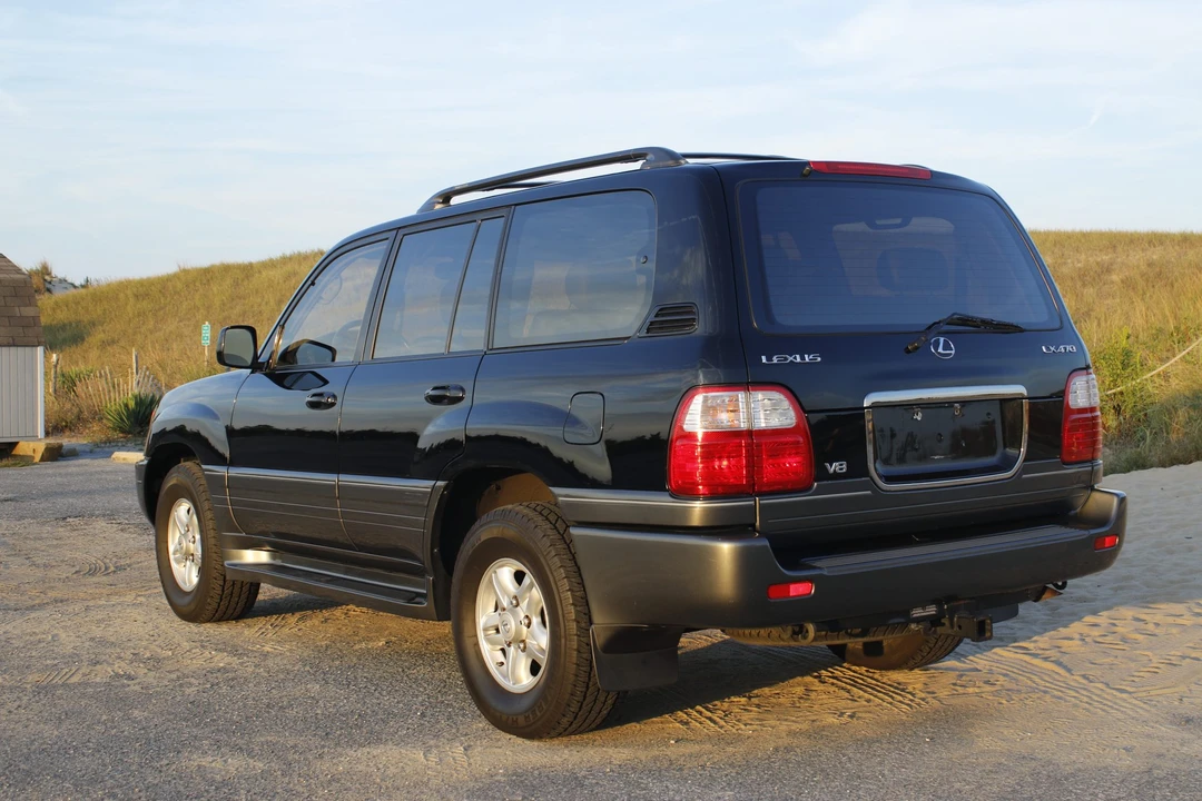 1999 Lexus LX 2nd Gen - Image 7 of 31