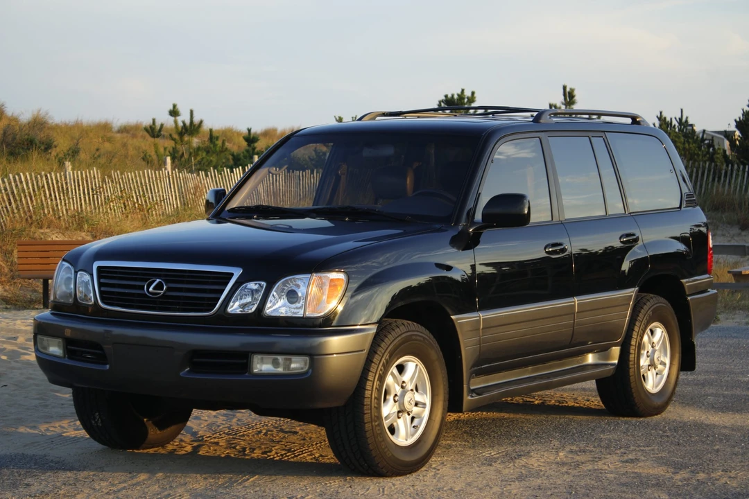 1999 Lexus LX 2nd Gen - Image 2 of 31
