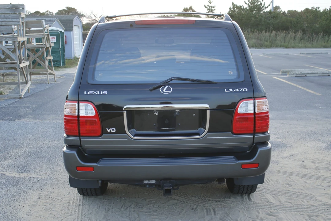 1999 Lexus LX 2nd Gen - Image 24 of 31
