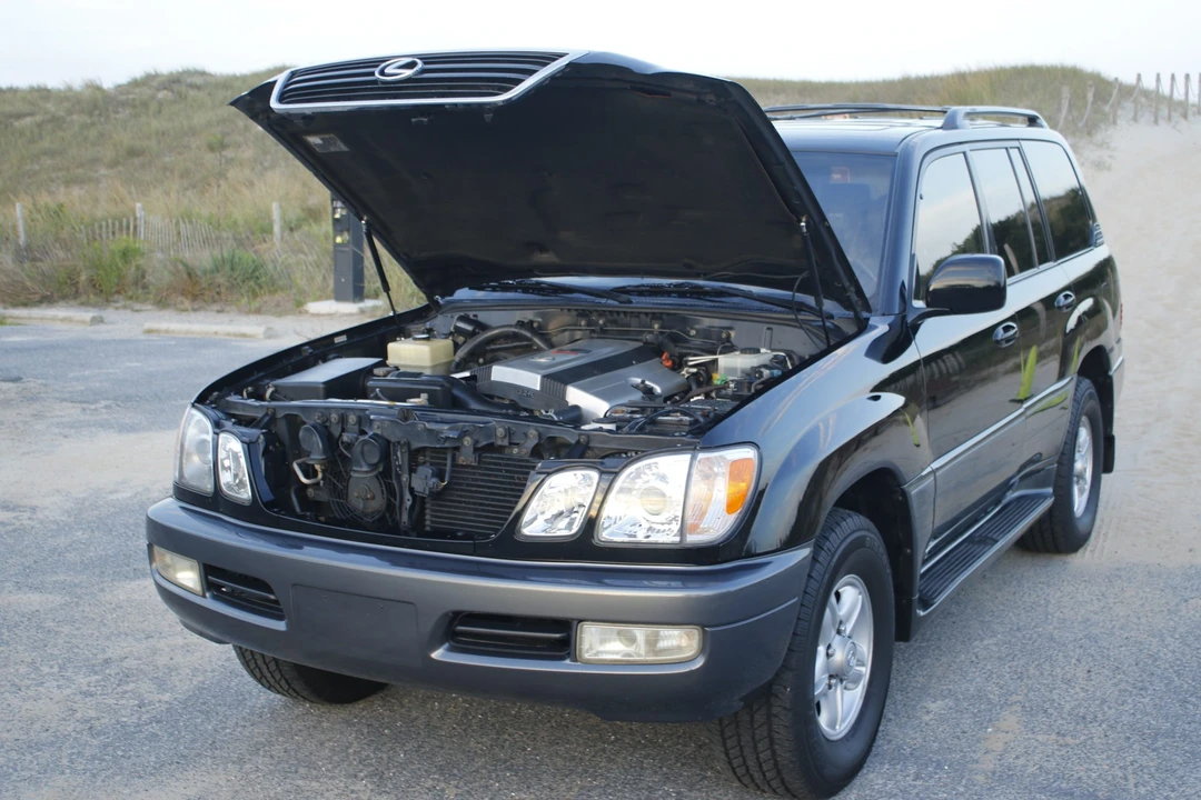 1999 Lexus LX 2nd Gen - Image 29 of 31