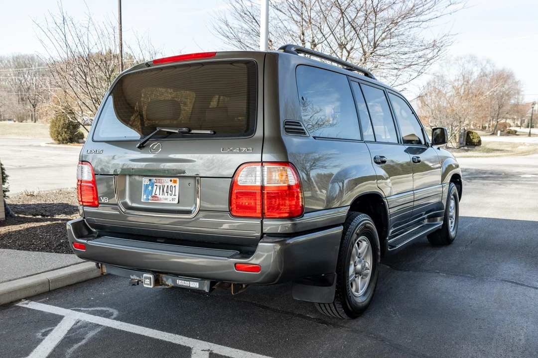 1999 Lexus LX 2nd Gen - Image 6 of 31