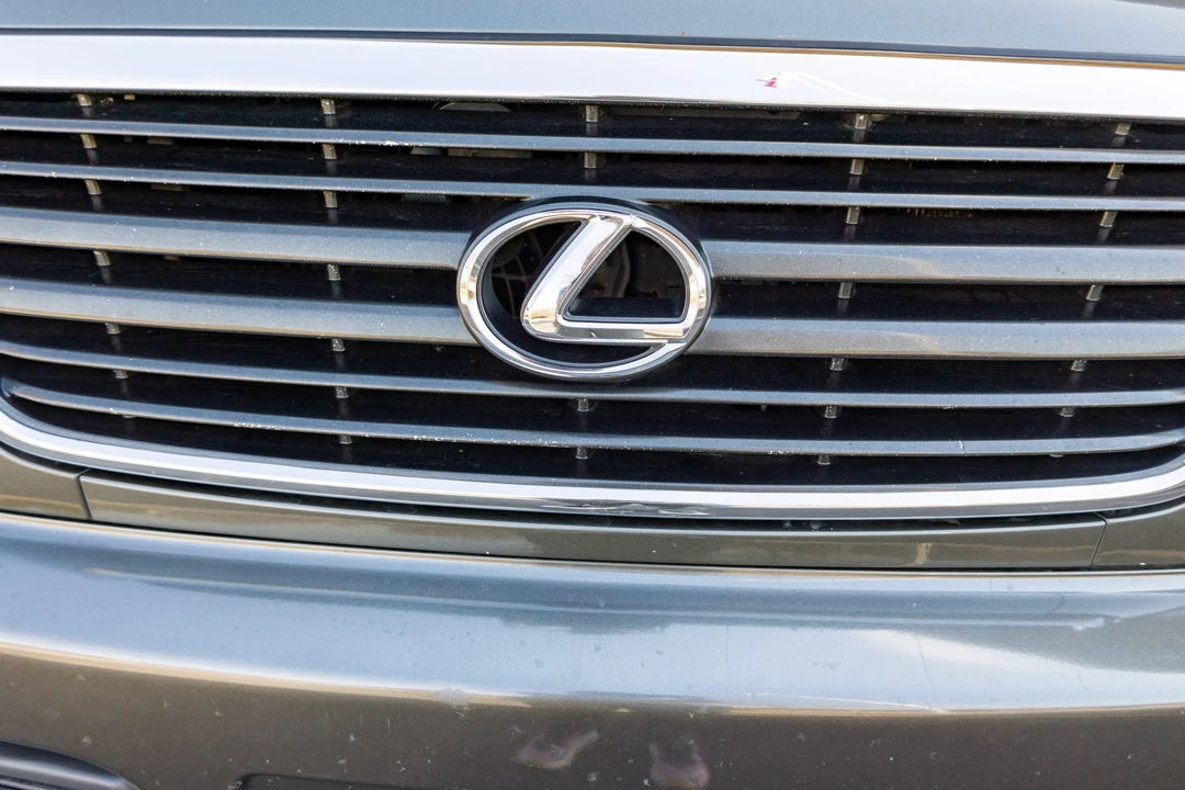 1999 Lexus LX 2nd Gen - Image 30 of 31