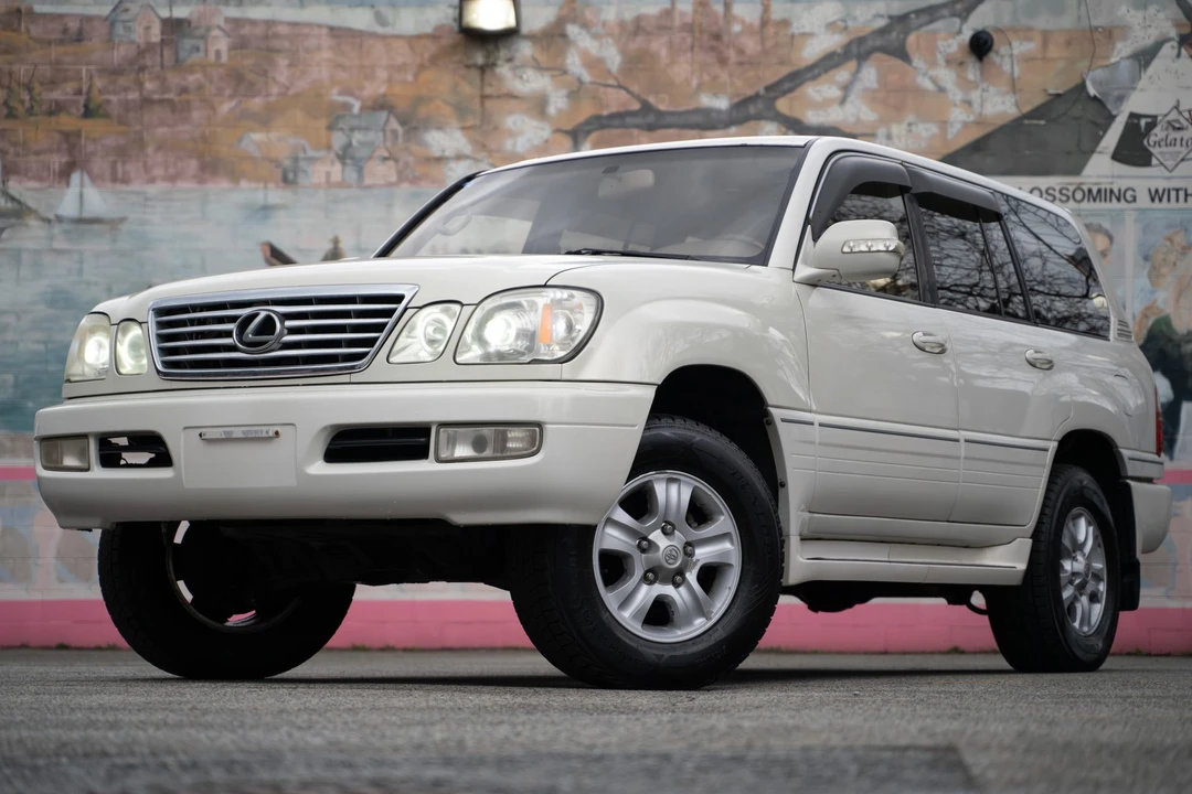 1999 Lexus LX 2nd Gen - Image 2 of 31