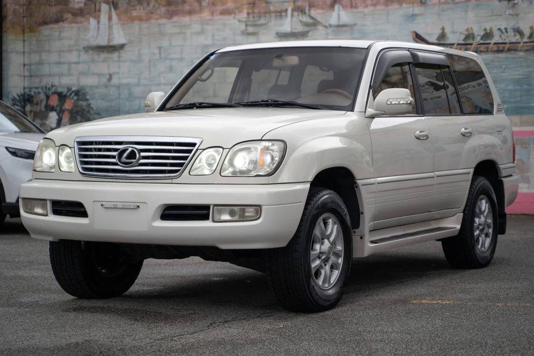 1999 Lexus LX 2nd Gen - Image 7 of 31