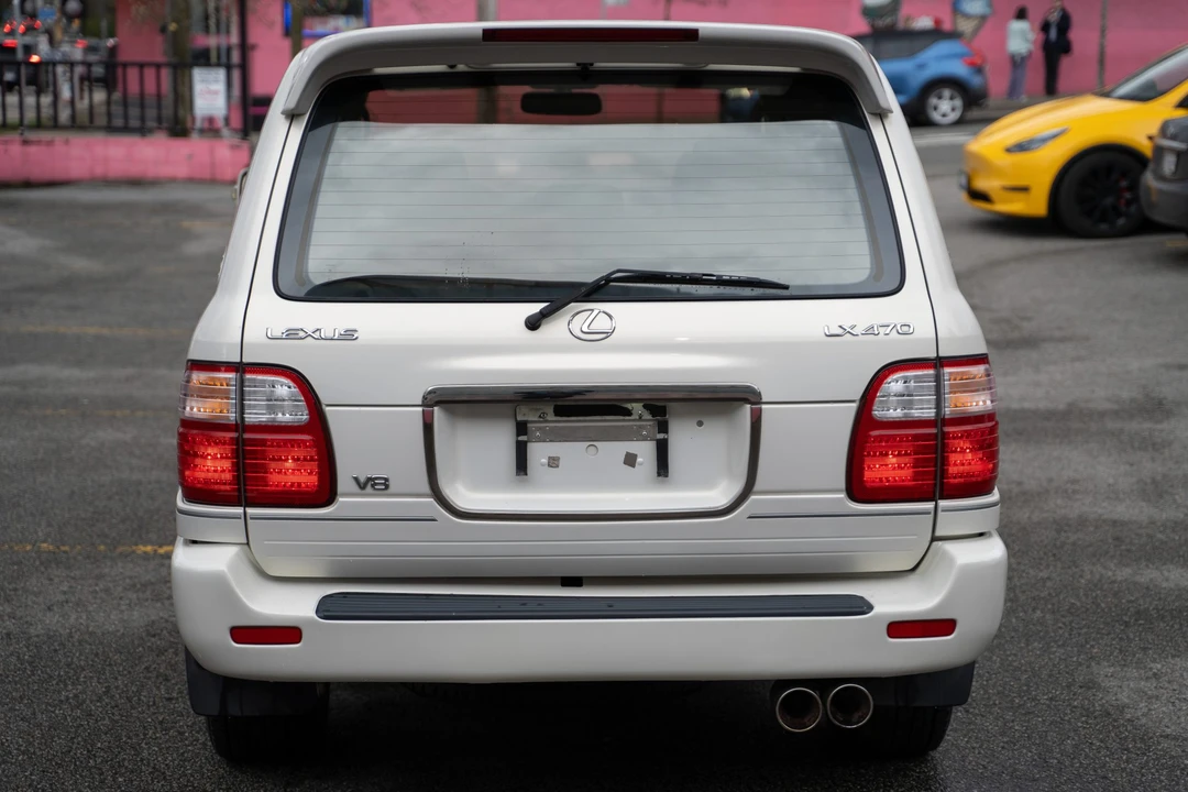 1999 Lexus LX 2nd Gen - Image 23 of 31