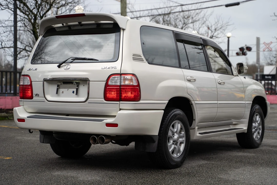 1999 Lexus LX 2nd Gen - Image 20 of 31