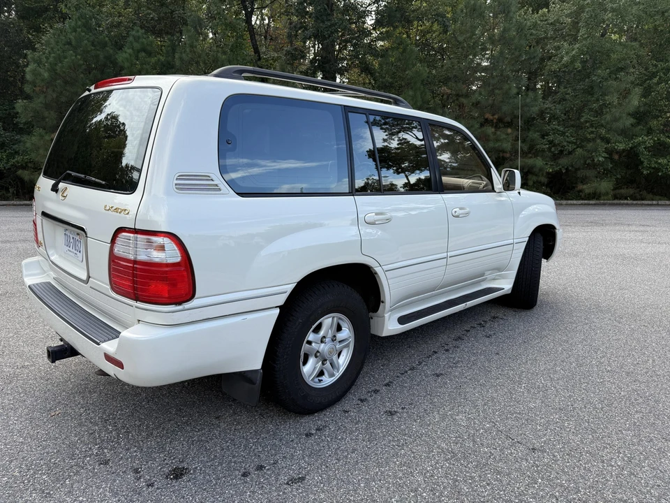 1999 Lexus LX 2nd Gen - Image 13 of 31