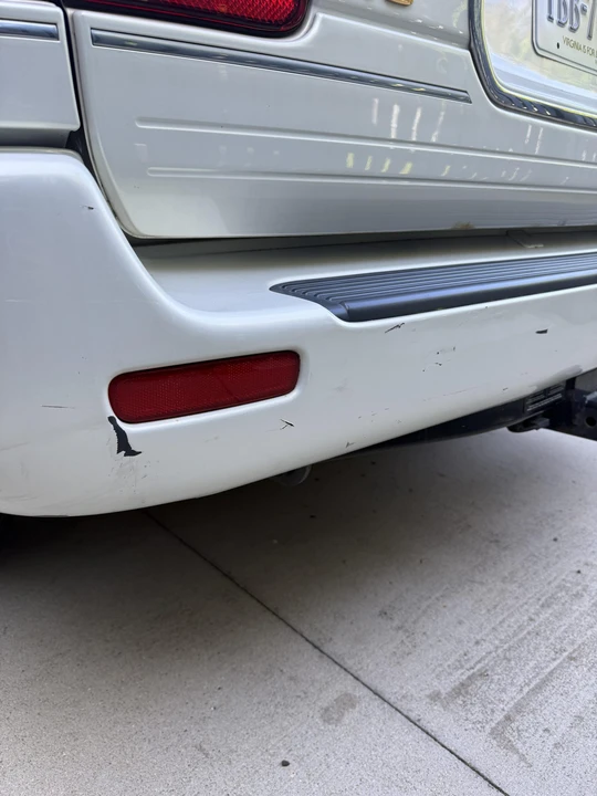 1999 Lexus LX 2nd Gen - Image 24 of 31