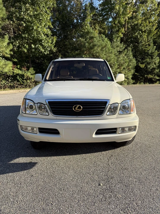 1999 Lexus LX 2nd Gen - Image 9 of 31