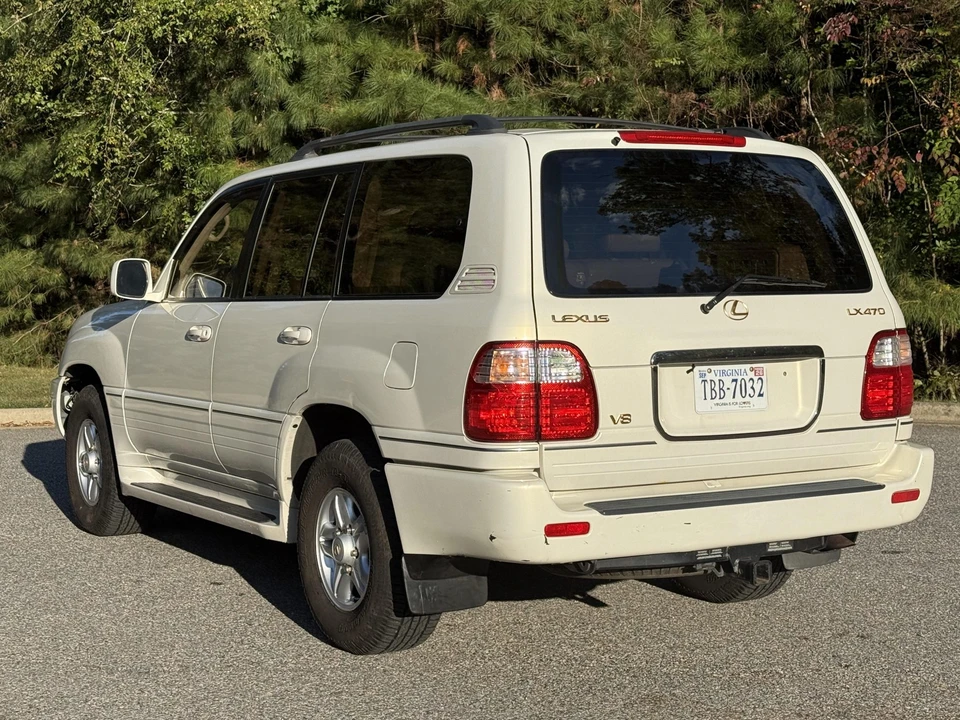 1999 Lexus LX 2nd Gen - Image 4 of 31