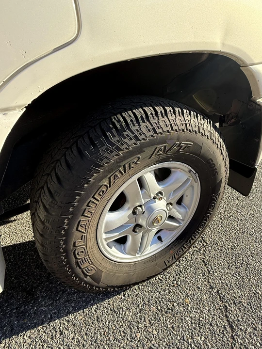 1999 Lexus LX 2nd Gen - Image 31 of 31