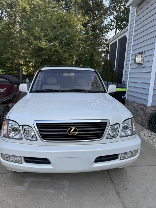 1999 Lexus LX 2nd Gen - Image 16 of 31