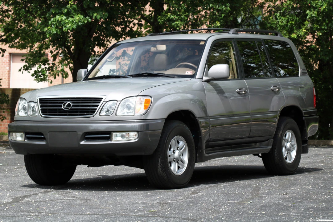 1999 Lexus LX 2nd Gen - Image 4 of 31