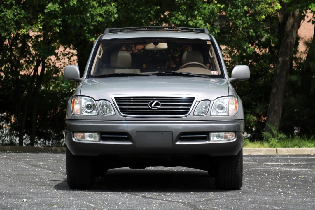 1999 Lexus LX 2nd Gen - Image 7 of 31