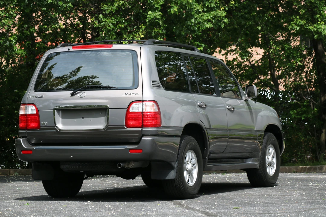 1999 Lexus LX 2nd Gen - Image 20 of 31