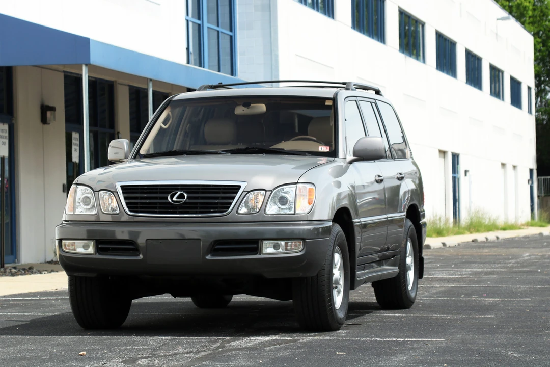 1999 Lexus LX 2nd Gen - Image 6 of 31