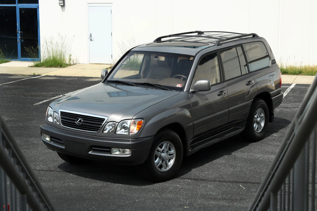 1999 Lexus LX 2nd Gen - Image 2 of 31