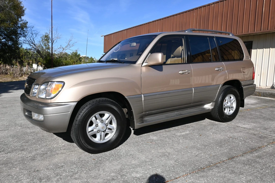 1999 Lexus LX 2nd Gen - Image 8 of 31