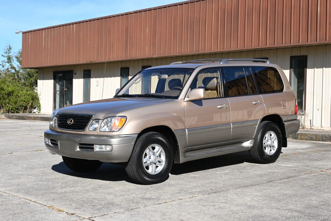 1999 Lexus LX 2nd Gen - Image 6 of 31