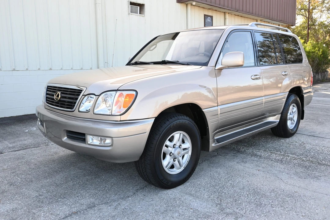 1999 Lexus LX 2nd Gen - Image 7 of 31