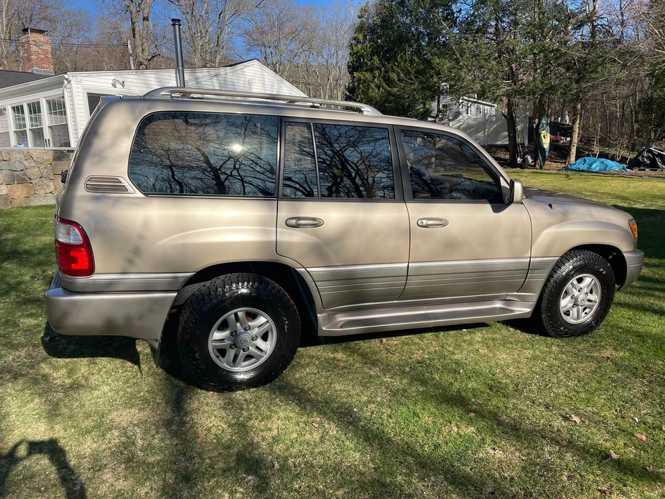 1999 Lexus LX 2nd Gen - Image 12 of 31