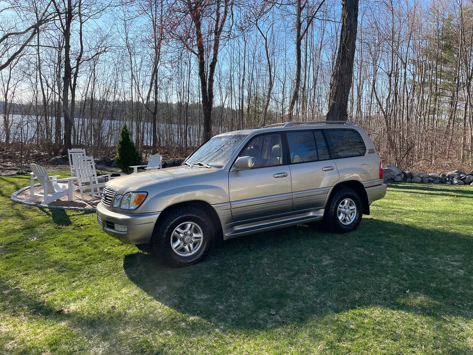 1999 Lexus LX 2nd Gen - Image 3 of 31