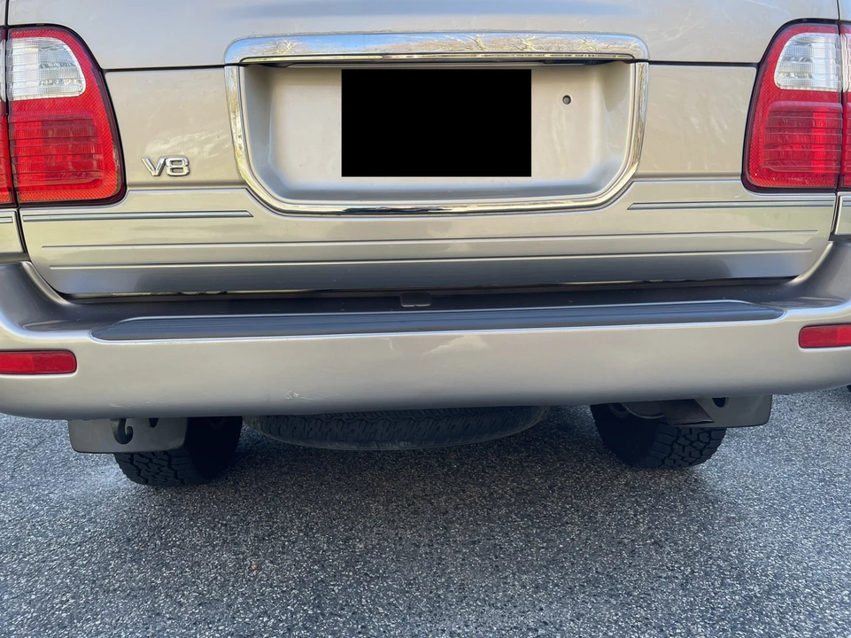 1999 Lexus LX 2nd Gen - Image 27 of 31