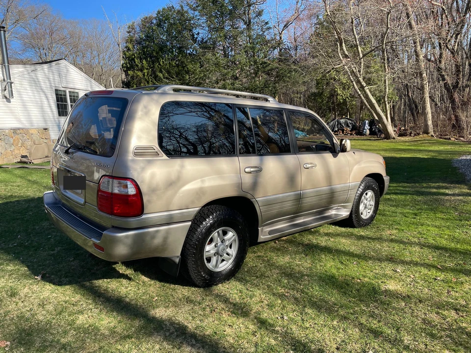 1999 Lexus LX 2nd Gen - Image 10 of 31