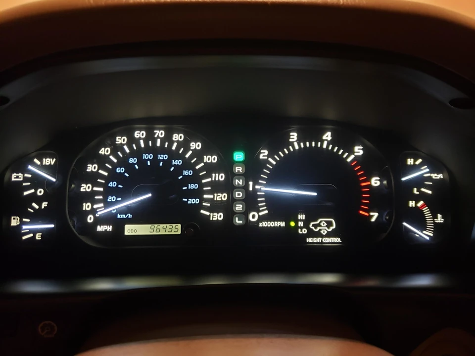 1999 Lexus LX 2nd Gen - Image 20 of 31