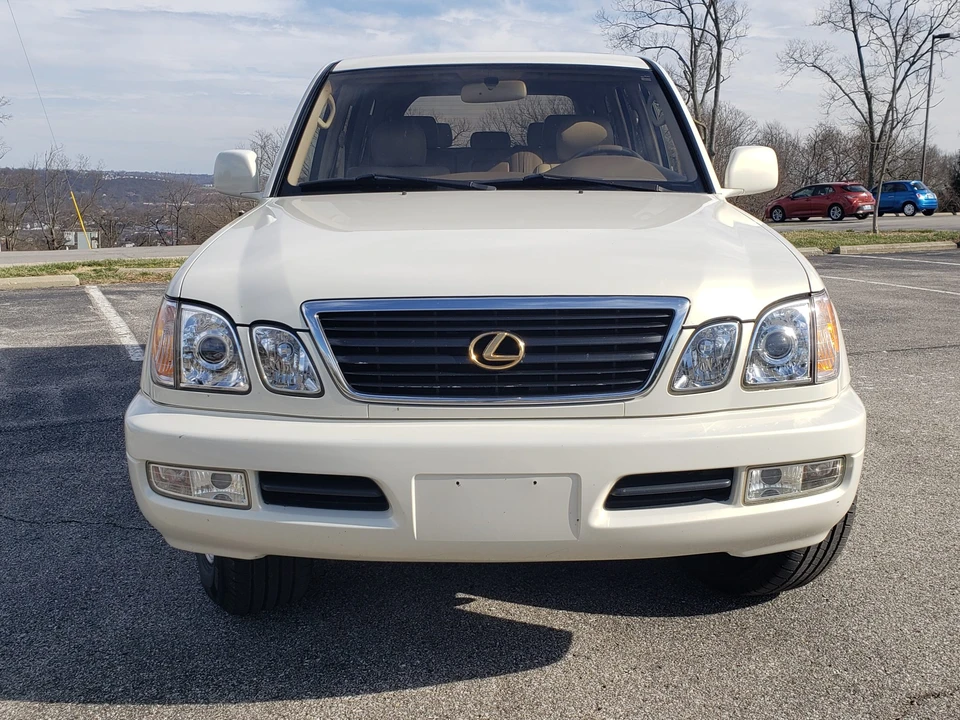 1999 Lexus LX 2nd Gen - Image 6 of 31