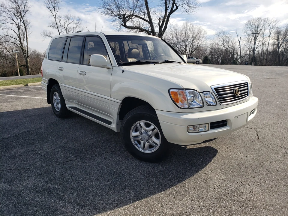 1999 Lexus LX 2nd Gen - Image 7 of 31